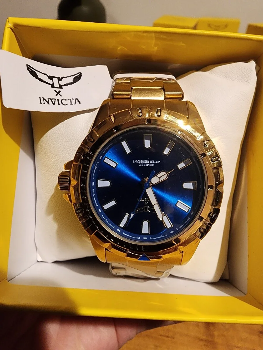 Invicta case dial